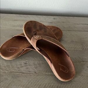 OluKai Tan Leather Women's Sandals